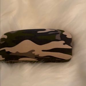 Hard shell sunglass case